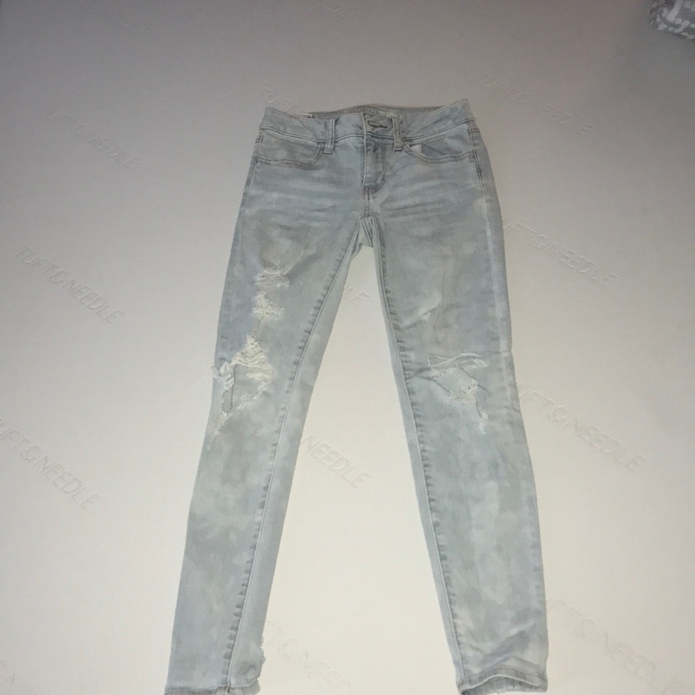 00 American Eagle light wash super stretch jegging